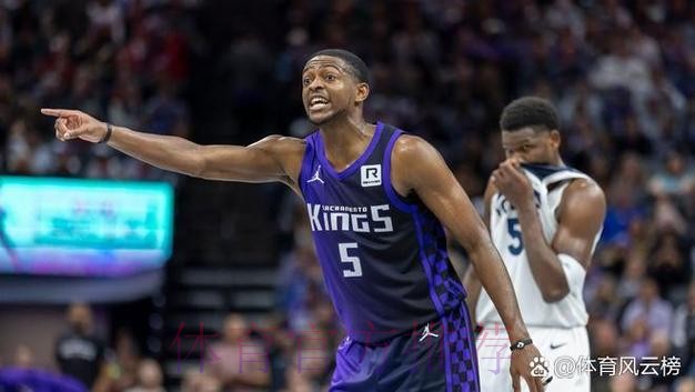 爱德华兹贡献准绝杀 森林狼上演大逆转